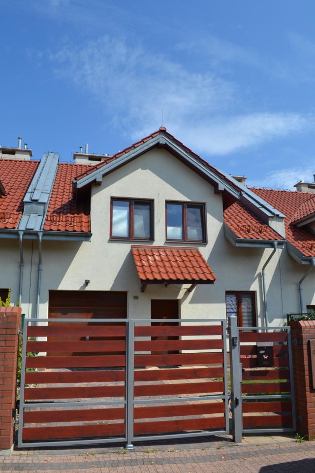 dom szeregowy, 6 pokoi Wieliczka Krzyszkowice, Zacisze. Zdjęcie 1