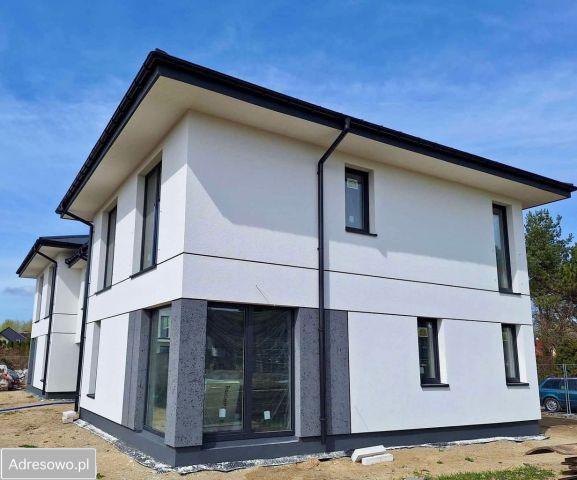 bliźniak, 4 pokoje Pęcice, ul. Sarnia. Zdjęcie 1