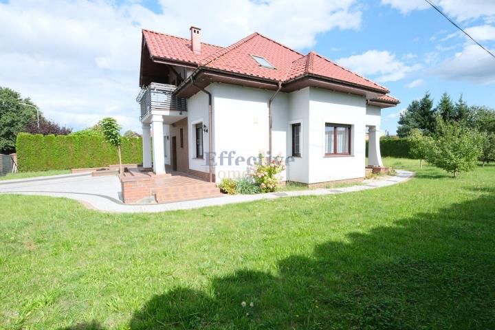 dom wolnostojący, 5 pokoi Wołów, ul. Leśna. Zdjęcie 2