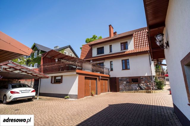dom wolnostojący, 10 pokoi Mrągowo, ul. Wolności. Zdjęcie 1