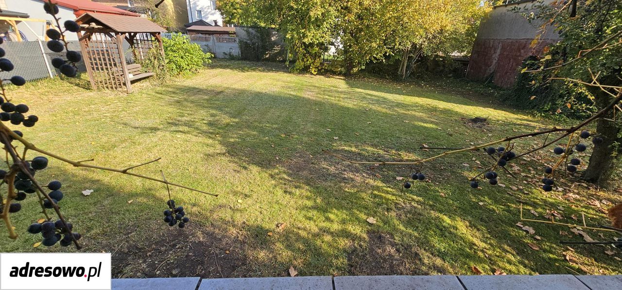 dom wolnostojący, 3 pokoje Gomunice, ul. Krasińskiego. Zdjęcie 2