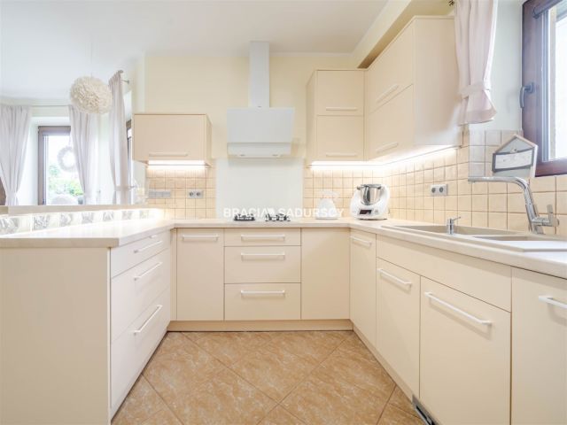 dom wolnostojący, 6 pokoi Sułków. Zdjęcie 9