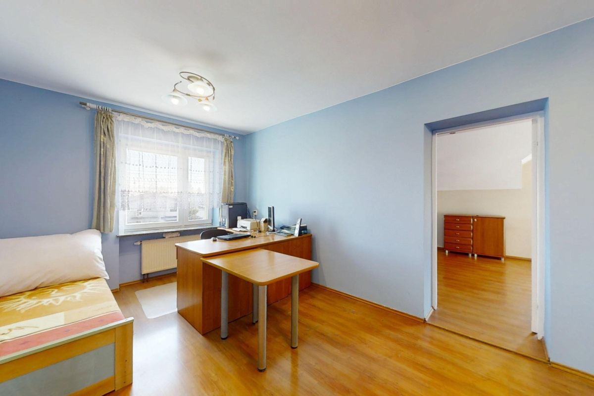 dom wolnostojący, 5 pokoi Zgierz, ul. Adolfa Dygasińskiego. Zdjęcie 9