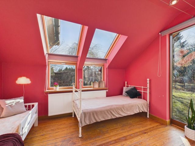 dom wolnostojący, 7 pokoi Pęcice Małe. Zdjęcie 10