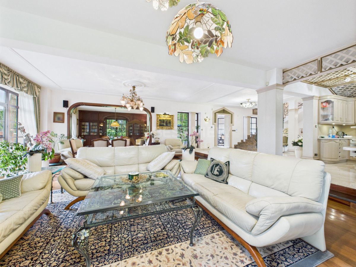 dom wolnostojący, 13 pokoi Warszawa Wawer, ul. Kosynierów. Zdjęcie 2