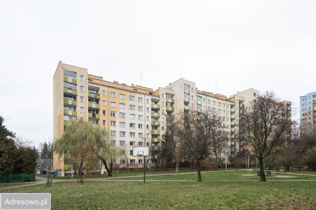 Mieszkanie 2-pokojowe Warszawa Jelonki, ul. Legendy. Zdjęcie 1