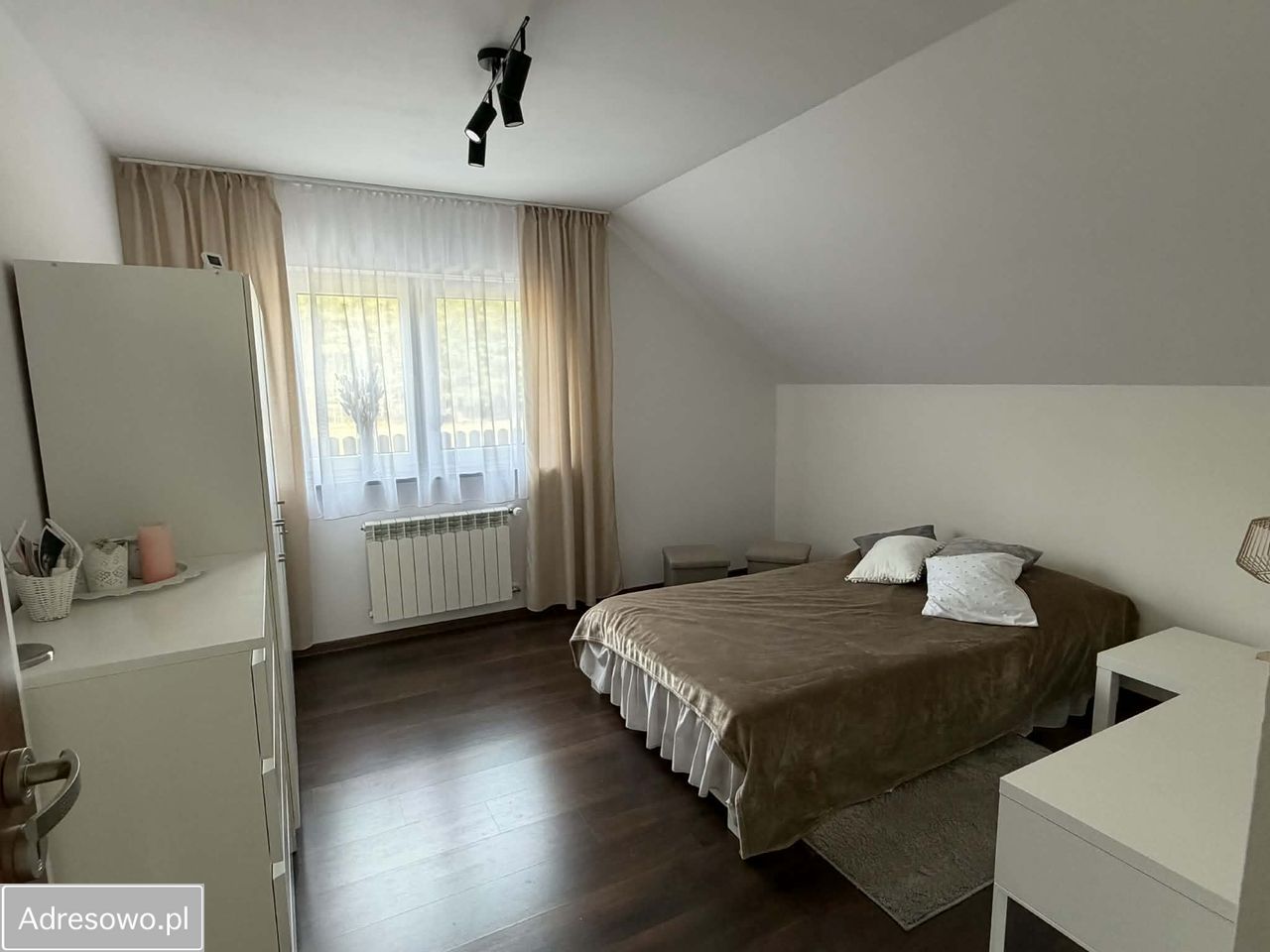 dom wolnostojący, 6 pokoi Nowe Miasto. Zdjęcie 4