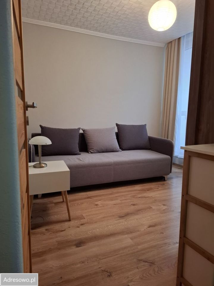 Mieszkanie 3-pokojowe Katowice os. Tysiąclecia, ul. Tysiąclecia. Zdjęcie 4