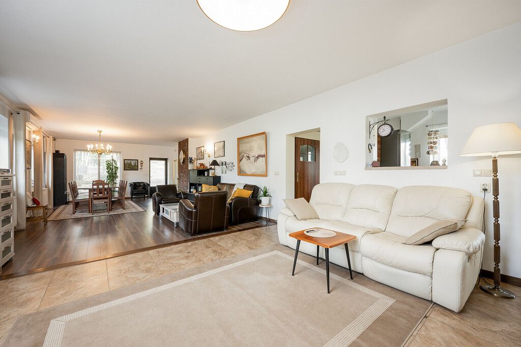 dom wolnostojący, 5 pokoi Krzywiec. Zdjęcie 3