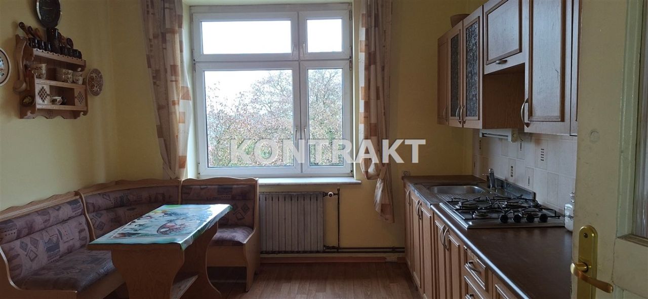 dom wolnostojący, 8 pokoi Chełmek, ul. Piastowska. Zdjęcie 8