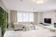 dom wolnostojący, 7 pokoi Warszawa Wawer, ul. Napoleona Bonaparte. Zdjęcie 1