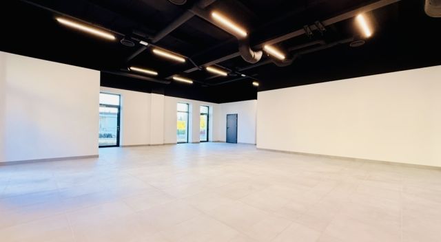 Lokal Rzeszów, al. Wincentego Witosa. Zdjęcie 1