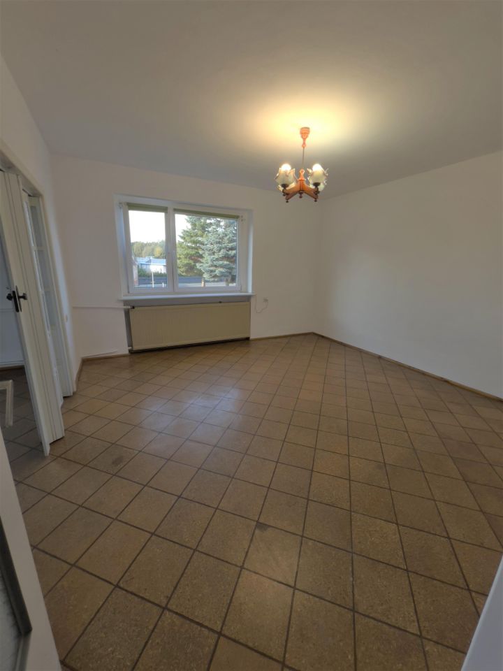 dom wolnostojący, 4 pokoje Solec, ul. Kościelna. Zdjęcie 5