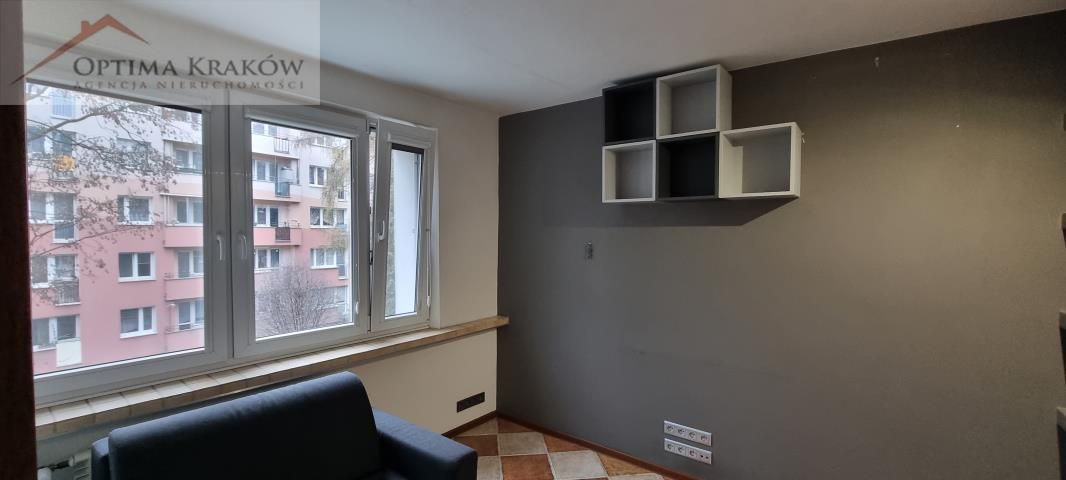 Mieszkanie 2-pokojowe Kraków Bieńczyce, os. Jagiellońskie. Zdjęcie 3