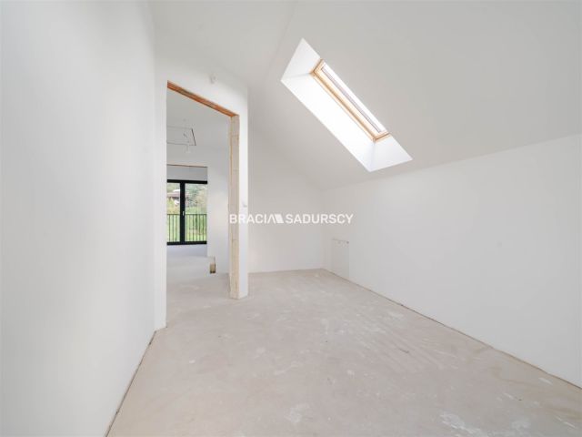 dom wolnostojący, 4 pokoje Koźmice Małe. Zdjęcie 23