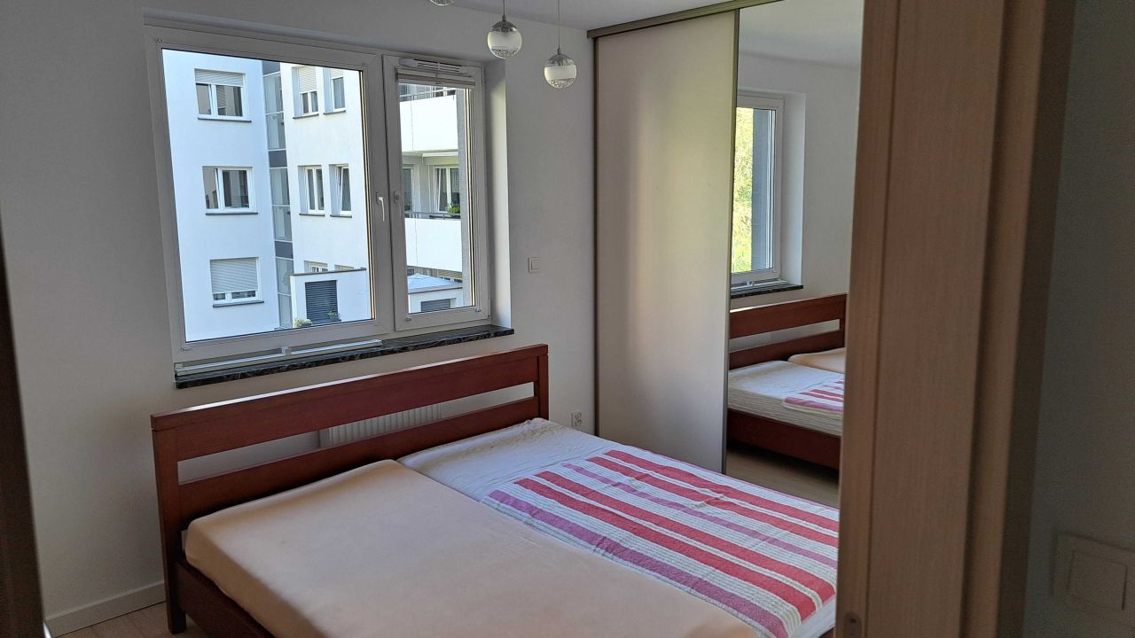 Mieszkanie 4-pokojowe Opole, ul. Bielska. Zdjęcie 2