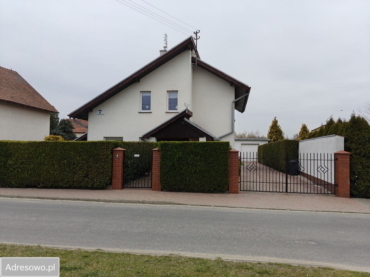 dom wolnostojący, 4 pokoje Żmigródek, ul. Spacerowa. Zdjęcie 1