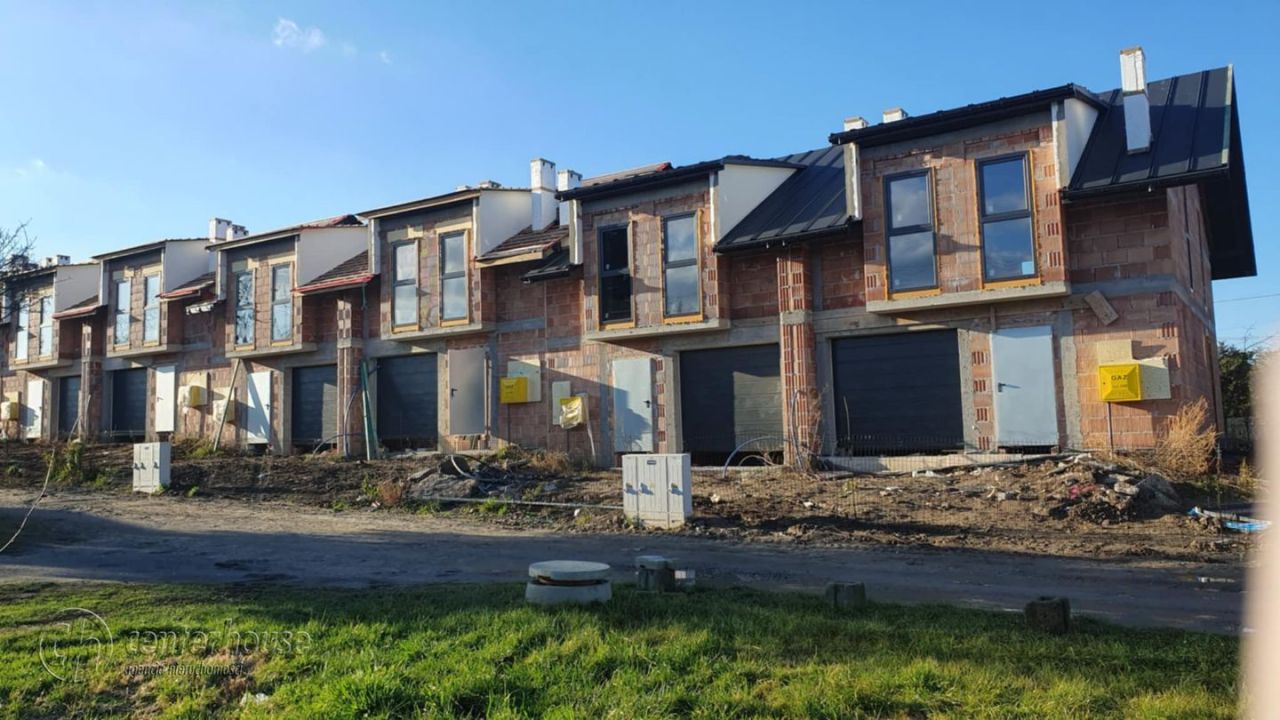 dom szeregowy, 4 pokoje Rzeszów Zwięczyca. Zdjęcie 2