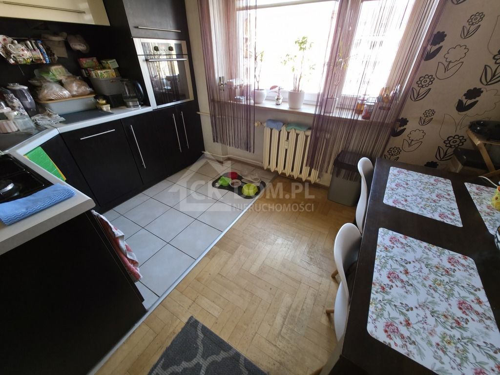 Mieszkanie 3-pokojowe Kielce, ul. Jana Kochanowskiego. Zdjęcie 1