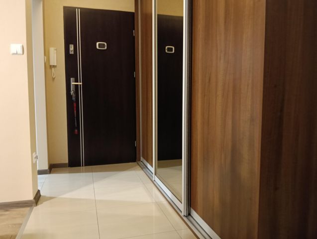 Mieszkanie 3-pokojowe Ostrów Wielkopolski Centrum, ul. Komuny Paryskiej. Zdjęcie 1