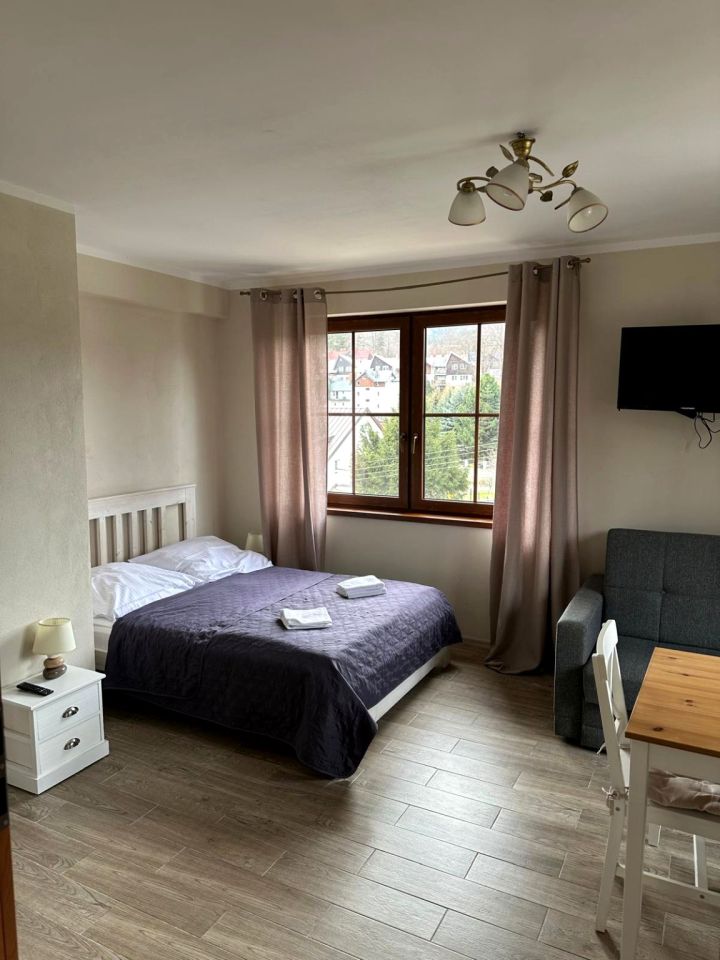 dom wolnostojący, 13 pokoi Szklarska Poręba, ul. 1 Maja. Zdjęcie 3