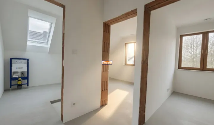 dom wolnostojący, 4 pokoje Rączna