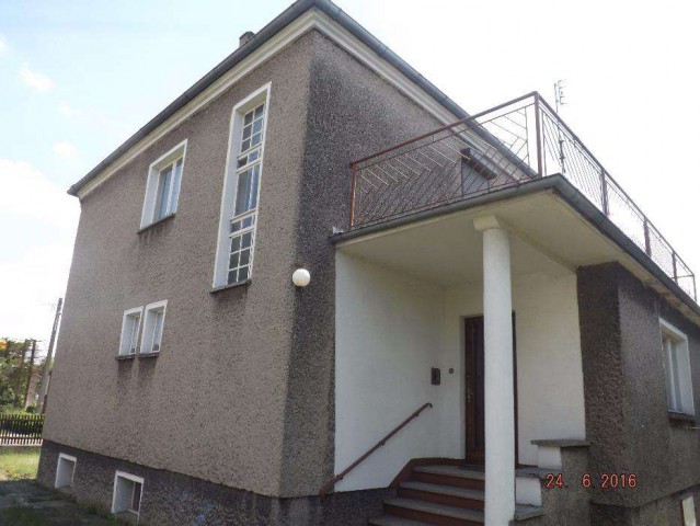dom wolnostojący Olesno, ul. Wachowska. Zdjęcie 1
