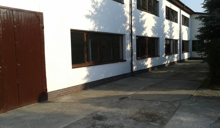 Hala/magazyn Nowe Grocholice, ul. Partyzantów