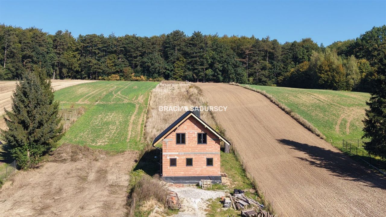 dom wolnostojący, 5 pokoi Wysocice. Zdjęcie 7