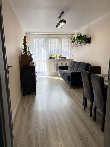 Mieszkanie 3-pokojowe Ostrów Wielkopolski. Zdjęcie 1