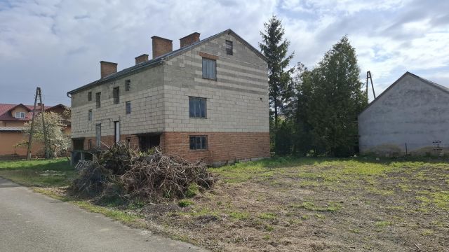 bliźniak, 5 pokoi Długie. Zdjęcie 1