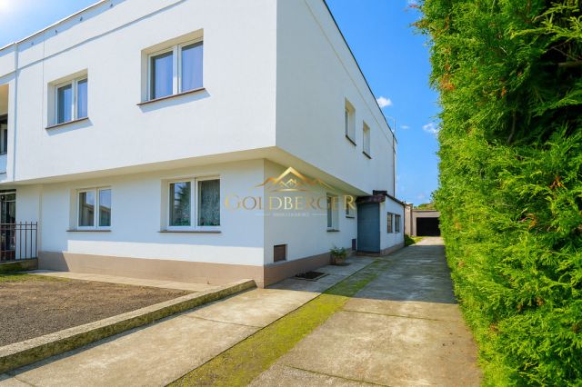 bliźniak, 6 pokoi Poznań Antoninek, ul. Unisława. Zdjęcie 1