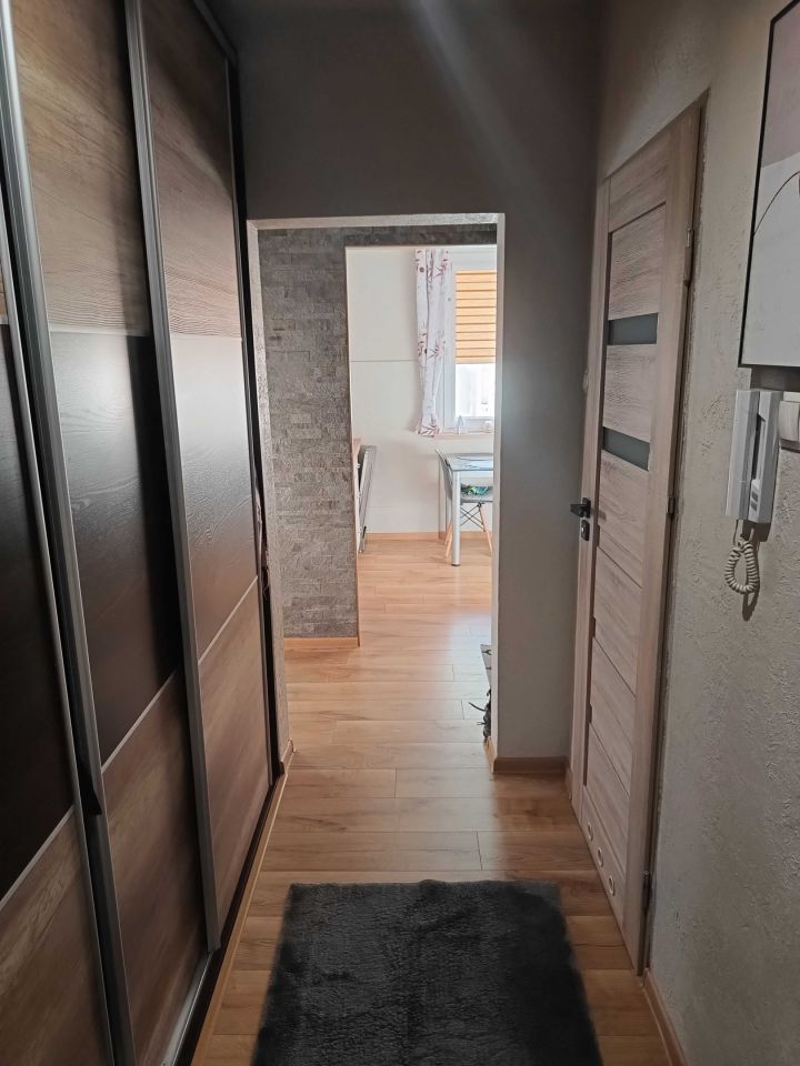 Mieszkanie 3-pokojowe Ostrowiec Świętokrzyski, os. Rosochy. Zdjęcie 2