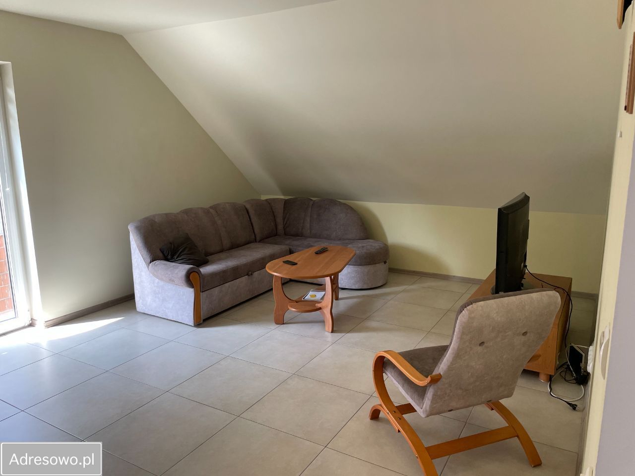 dom wolnostojący, 5 pokoi Praszka, ul. Kaliska