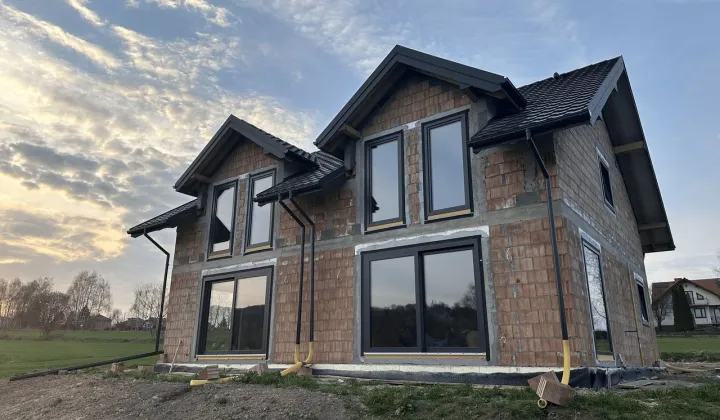 bliźniak, 5 pokoi Trąbki