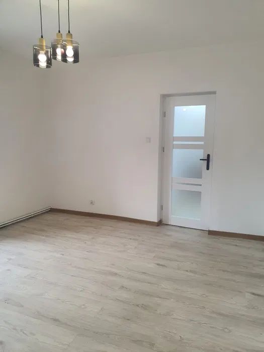 Mieszkanie 3-pokojowe Zawiszów. Zdjęcie 2