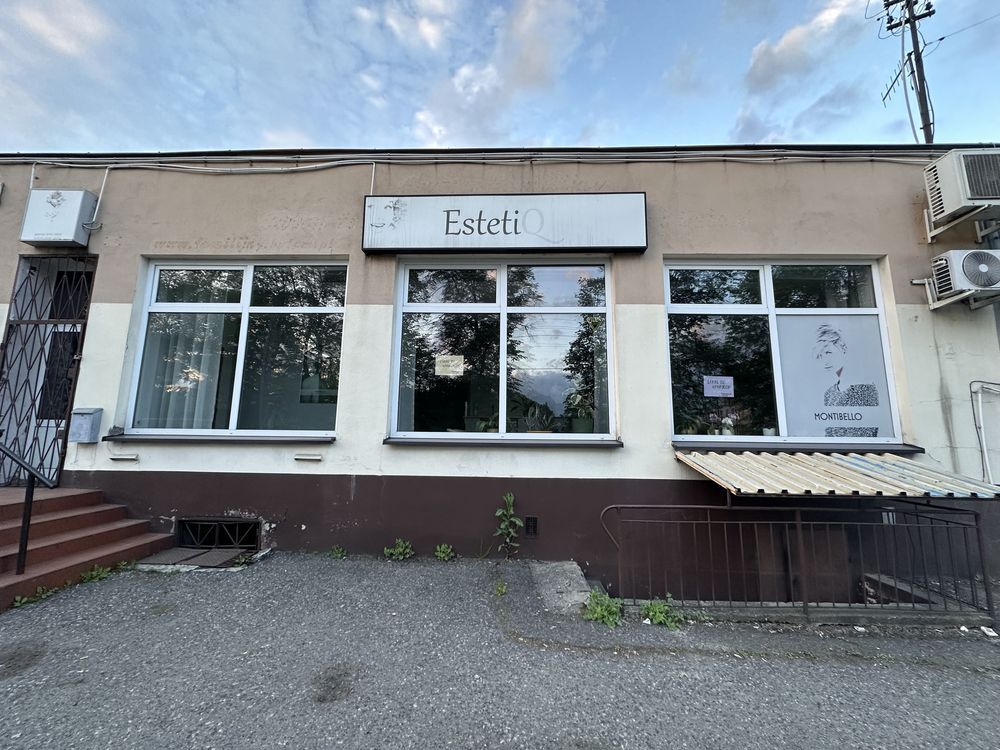 Locale commerciale, 643 m²