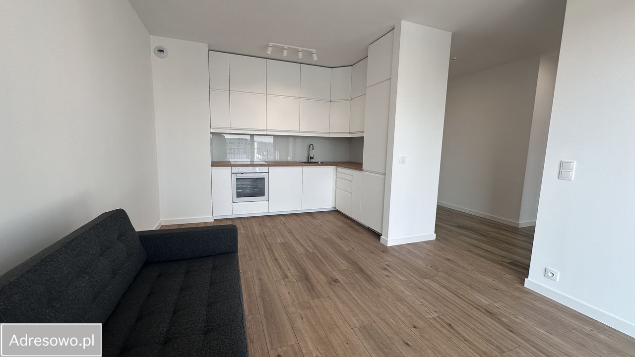 Mieszkanie 3-pokojowe Warszawa Włochy, ul. Równoległa. Zdjęcie 1