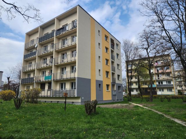 Mieszkanie 3-pokojowe Katowice Dąb, ul. Jabłoniowa. Zdjęcie 1