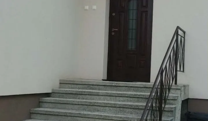 dom wolnostojący, 5 pokoi Pszczółki, ul. Henryka Sienkiewicza
