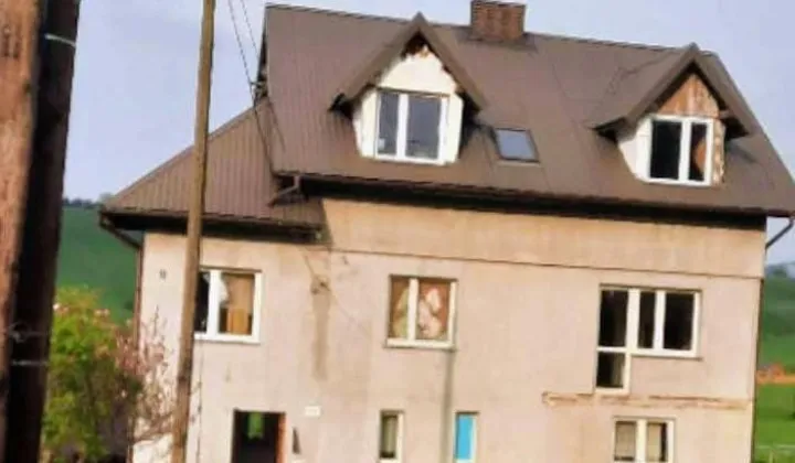 dom wolnostojący, 8 pokoi Czyrna