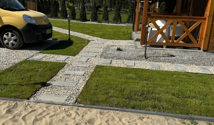 Działka rod Jeziórko Ustanówek, Główna