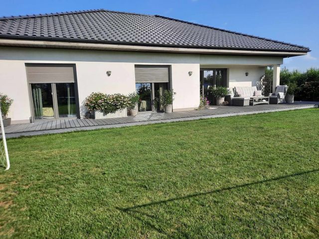 dom wolnostojący, 4 pokoje Długa Wieś. Zdjęcie 1