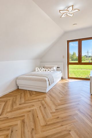 dom wolnostojący, 5 pokoi Niemodlin, ul. Słoneczna. Zdjęcie 16