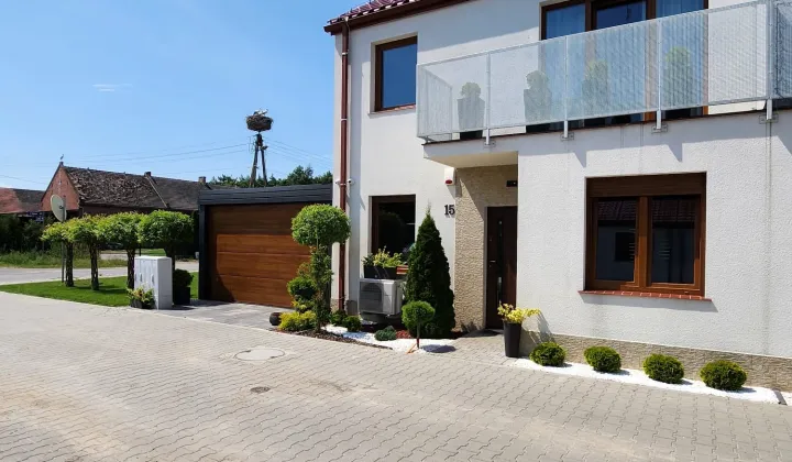 dom szeregowy, 4 pokoje Bielawa, ul. Dębowa