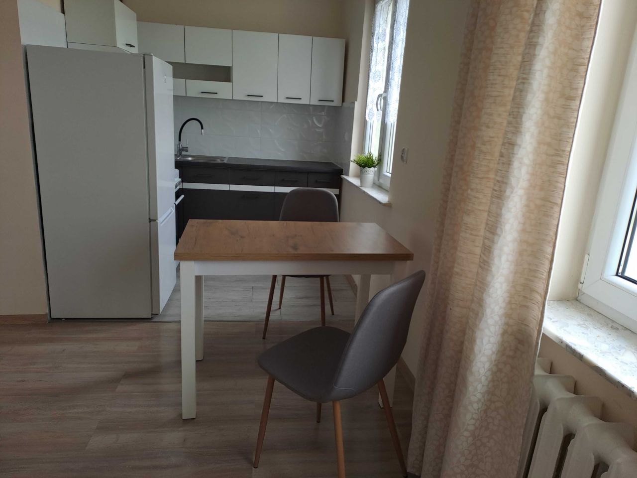 Mieszkanie 2-pokojowe Ostrowiec Świętokrzyski, os. Słoneczne. Zdjęcie 3