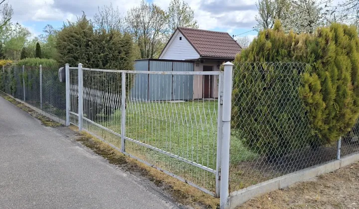 Działka rekreacyjna Trawniki