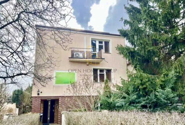 dom wolnostojący, 10 pokoi Wrocław Krzyki, ul. ks. Piotra Wawrzyniaka. Zdjęcie 1