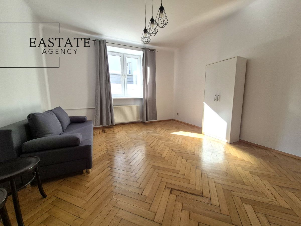 Mieszkanie 2-pokojowe Warszawa Śródmieście, ul. Juliana Smulikowskiego. Zdjęcie 2