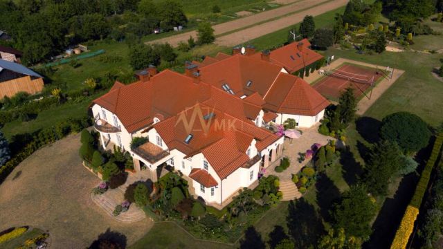 dom wolnostojący, 21 pokoi Chrząstów. Zdjęcie 2